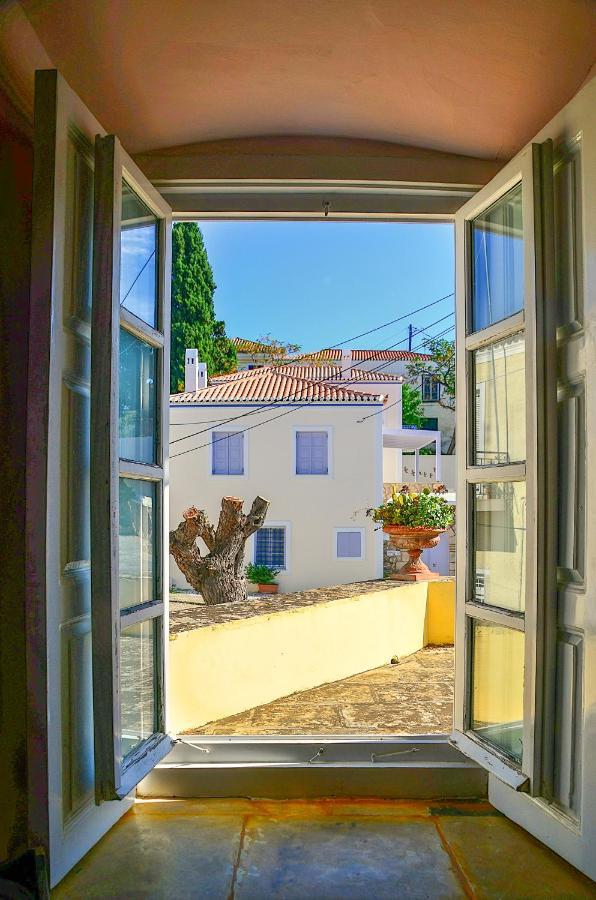 Villa Spetses Exterior foto